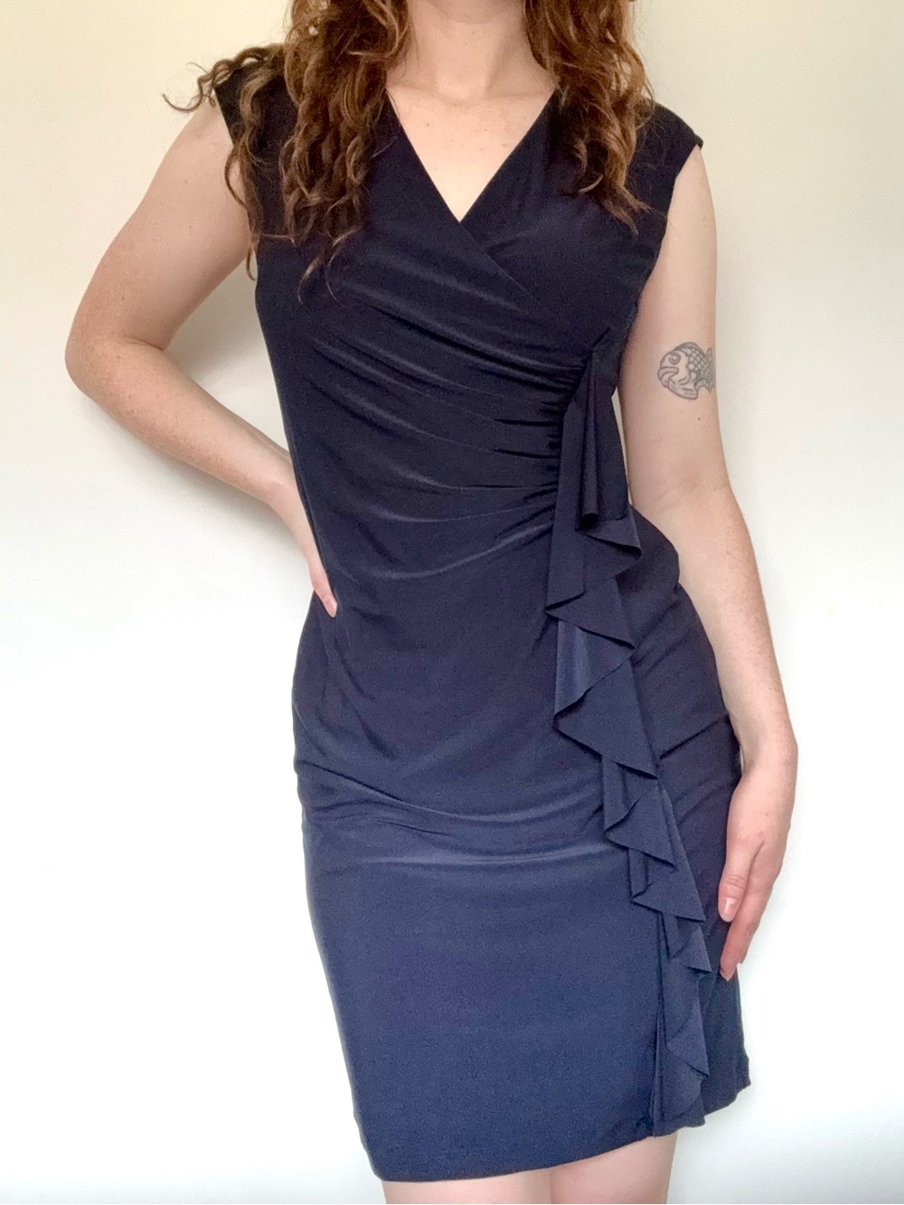 Elegant Navy V-Neck Ruffle Sheath Dress